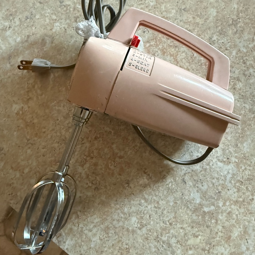 Classic Pink Electric Hand Mixer